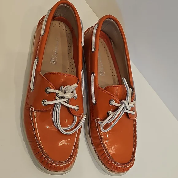 Sperry Orange Coral Patent Leather Top Sider Loafers with White Laces Size 7 1/2 - Picture 3 of 9